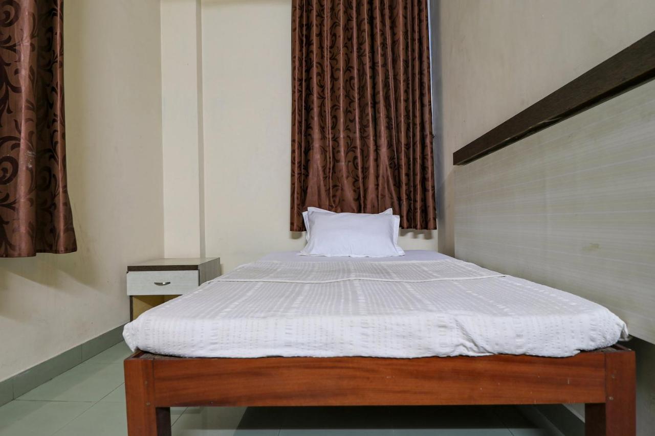 Spot On 60610 Malabar Tourist Home Kannur Esterno foto